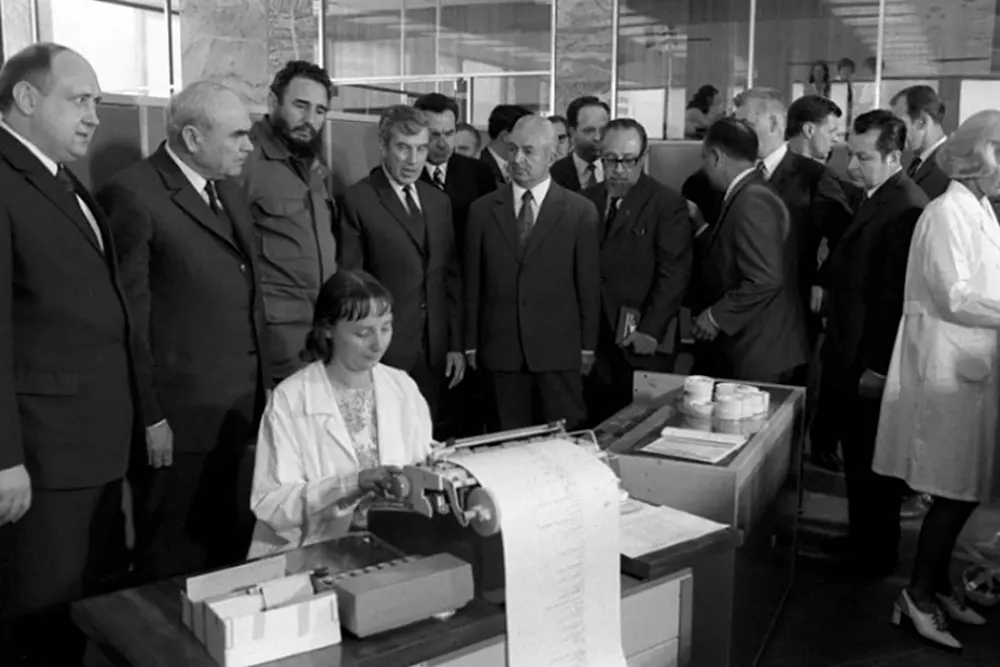 Fidel Castro at the Main Computer Center