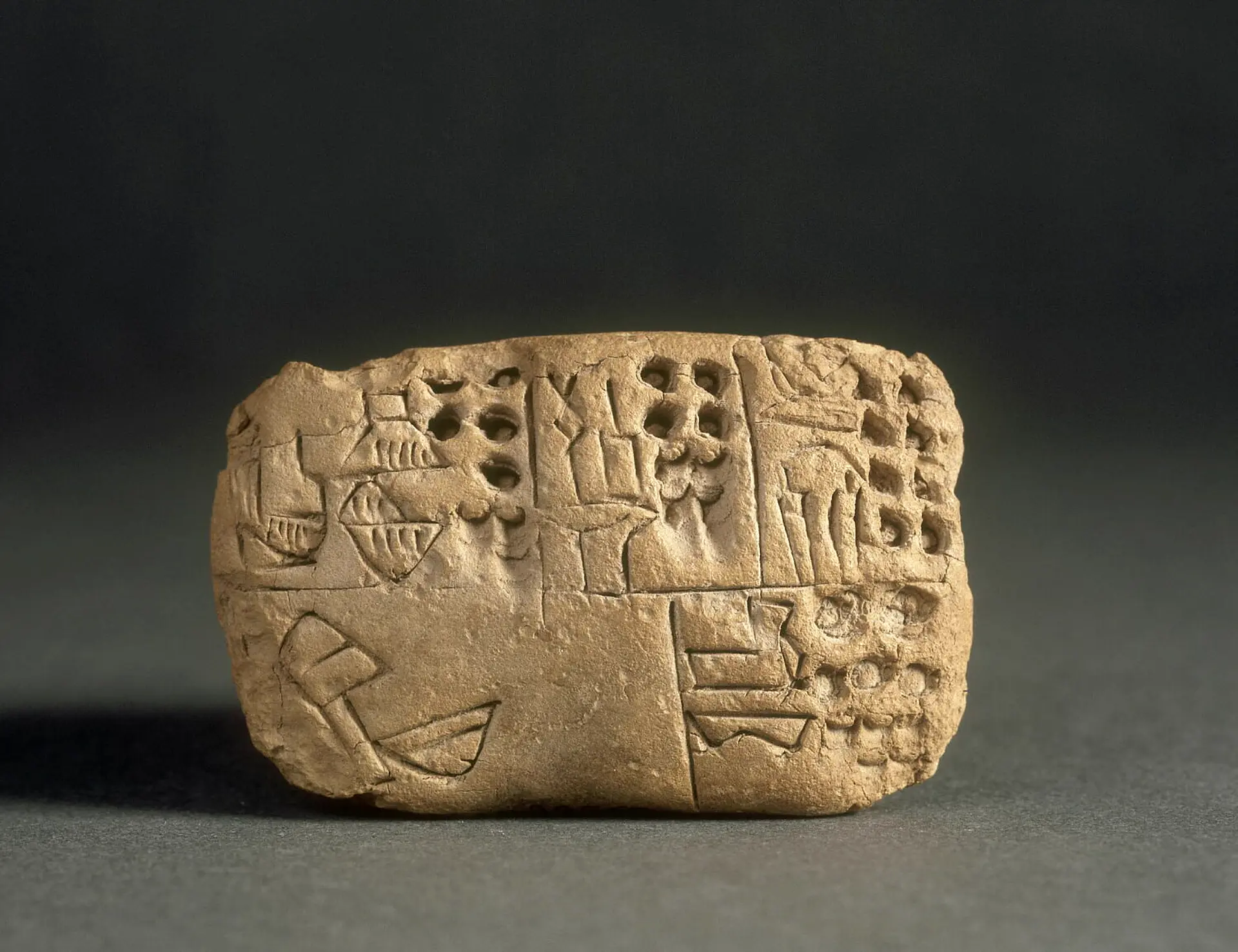 Cuneiform tablet